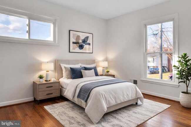 Building Photo - 4224 Kinmount Rd