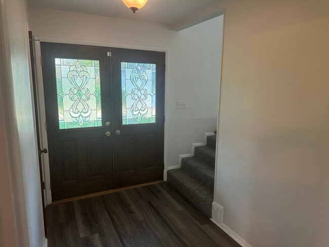 Building Photo - 4305 E Maple Manor Pkwy