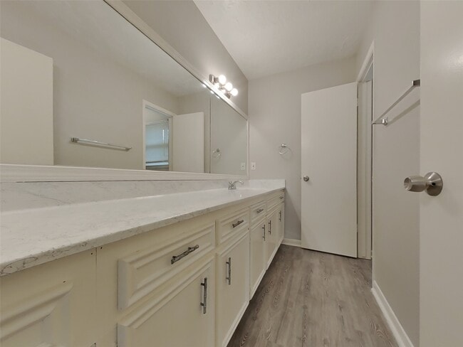 Building Photo - 12027 Arrowhead Glen Dr