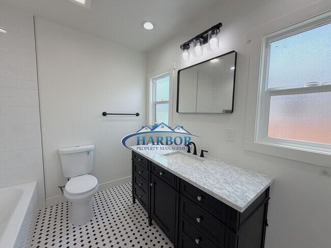 Building Photo - 3409 S Pacific Ave