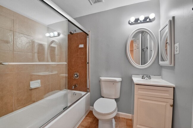 Building Photo - 14 Braxton Dr