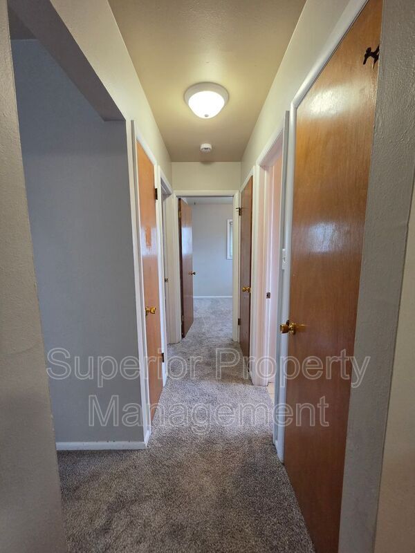 Building Photo - 3021 Kelley Dr