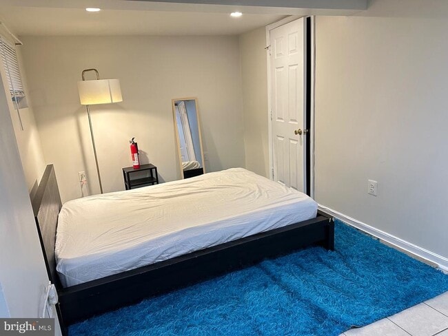 Building Photo - 3626 12th St NE