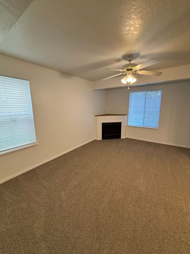 Building Photo - 3484 W Vela Pl