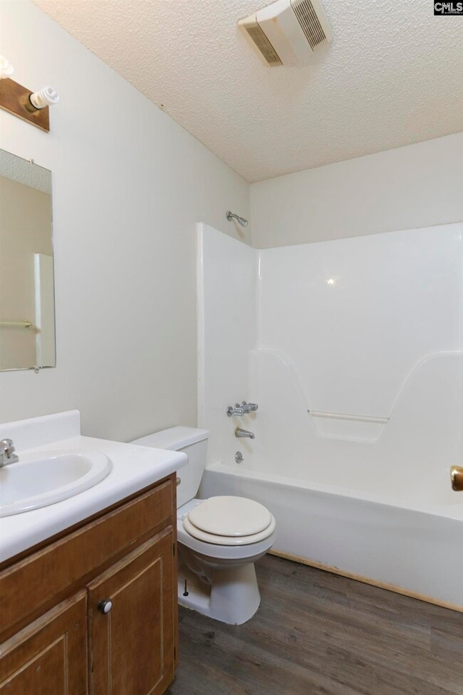 Building Photo - 122 Hazelwood Ct