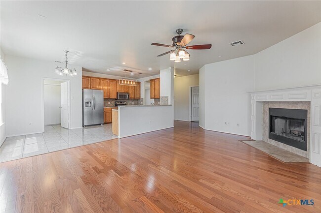 Building Photo - 514 Prospector Trl