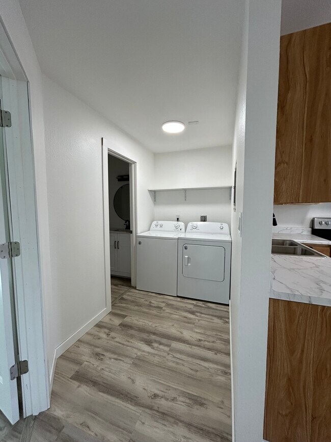 Building Photo - Duben