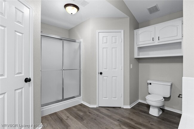 Building Photo - 8808 Skypark Dr