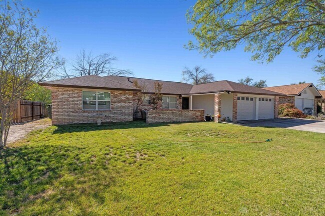 Building Photo - 131 Northill Dr