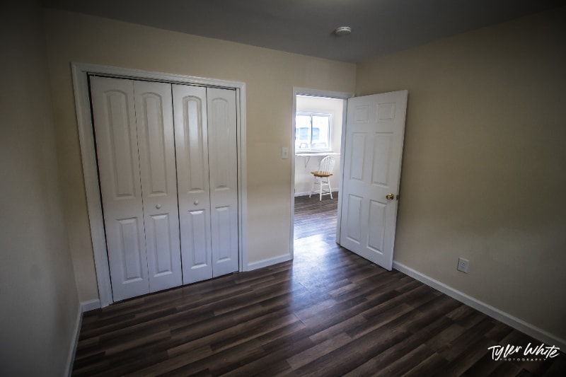 Building Photo - 542 W Maple Ave