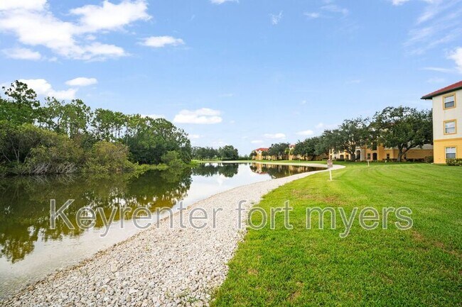 Building Photo - 11530 Villa Grand