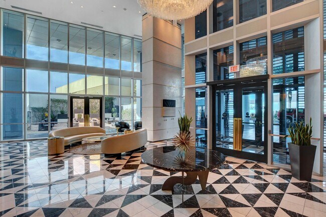 Building Photo - Martin 1905-Stunning Strip Views from this 2Bd Residence