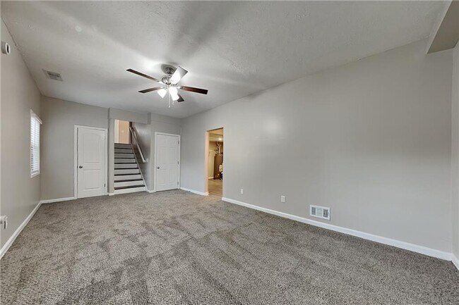 Building Photo - 2816 Quinbery Dr