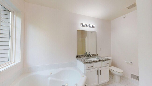 Building Photo - 3046 Barclay Way