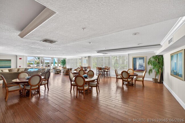 Building Photo - 4180 N Hwy A1A