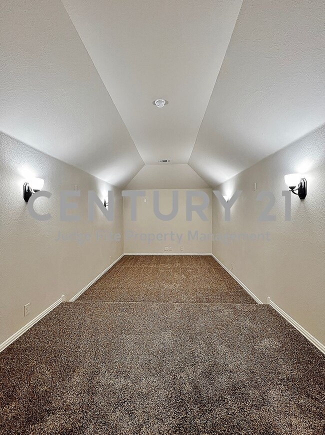 Building Photo - Executive 2-Story 5/4/2 with Sparkling In-Ground Pool in Mansfield!