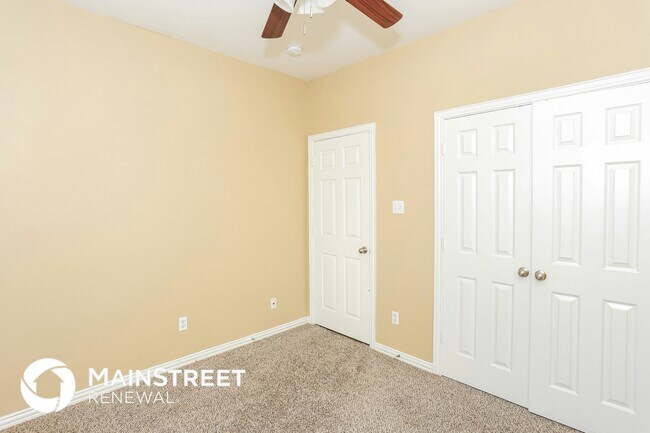 Building Photo - 279 Edison Ln