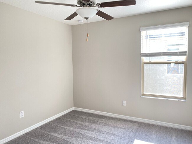 Building Photo - 7049 Samuel Ivy Dr