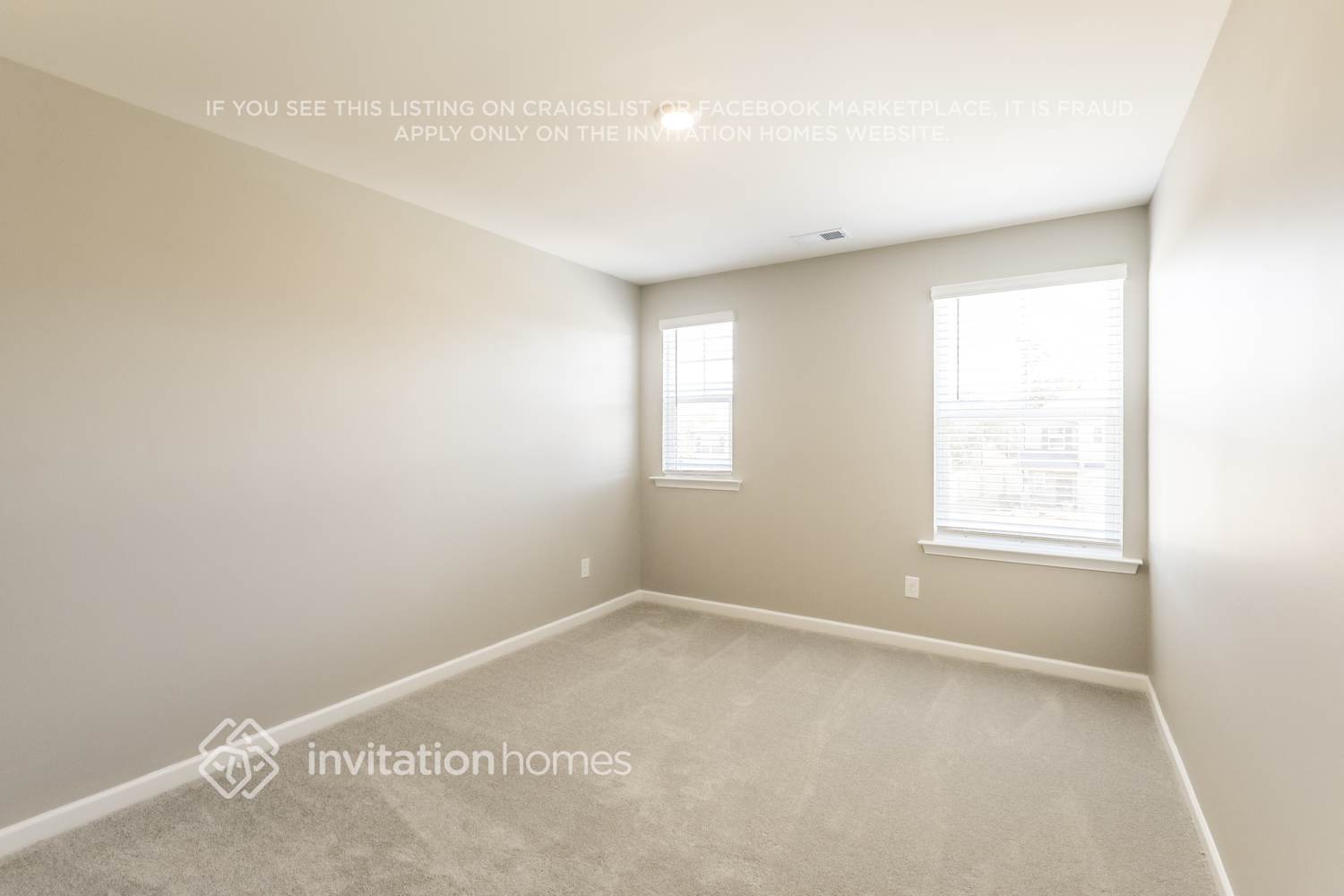 Building Photo - 537 Almere Dr