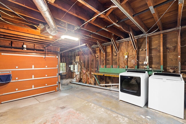 Building Photo - 719 Avalon Ave