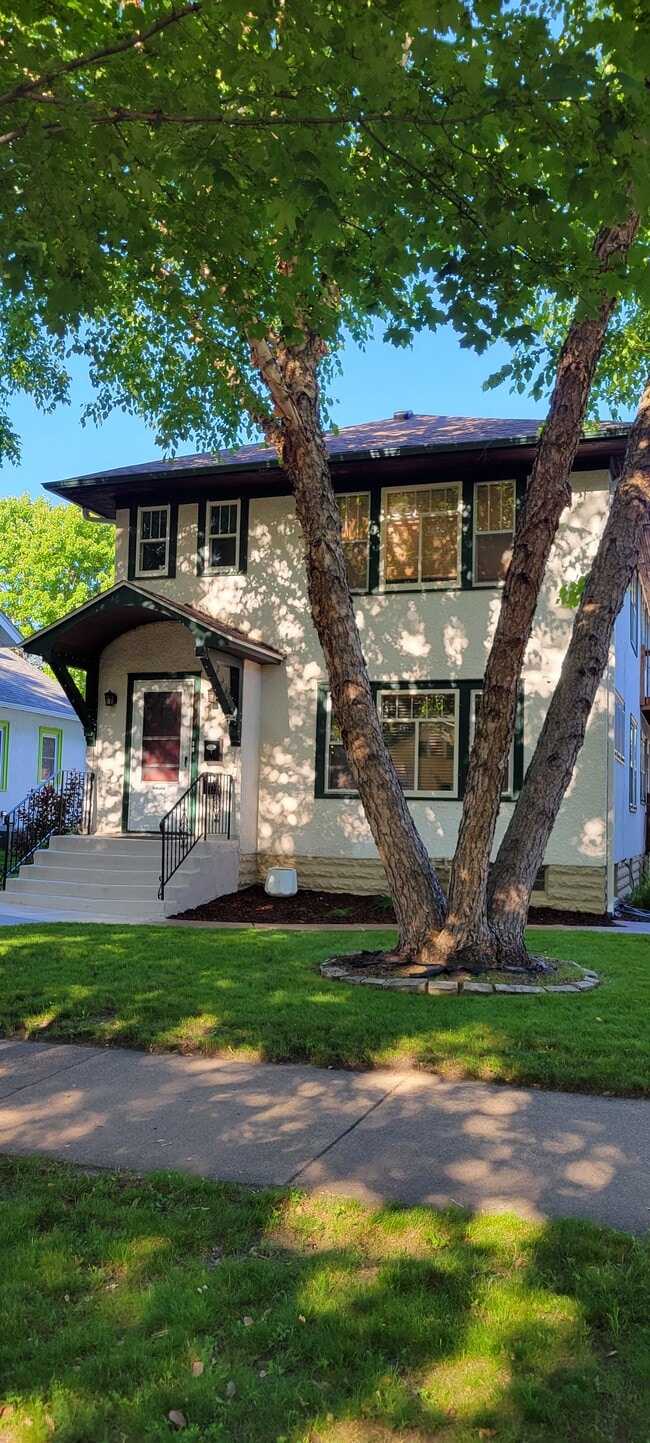 Building Photo - 4409 Nokomis Ave
