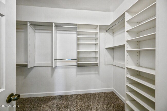 Building Photo - 15340 W Dahlia Dr