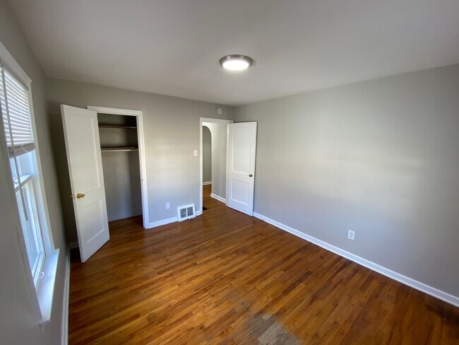 Building Photo - Wonderful Family Home With Lots of Space