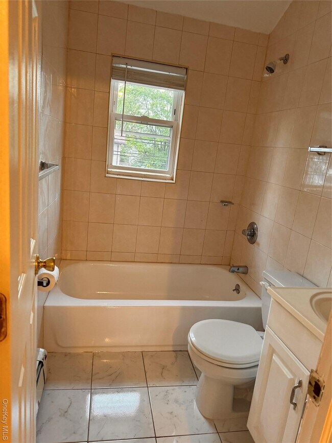 Building Photo - 138-06 219th St