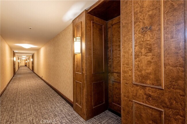 Primary Photo - 121 S Hope St
