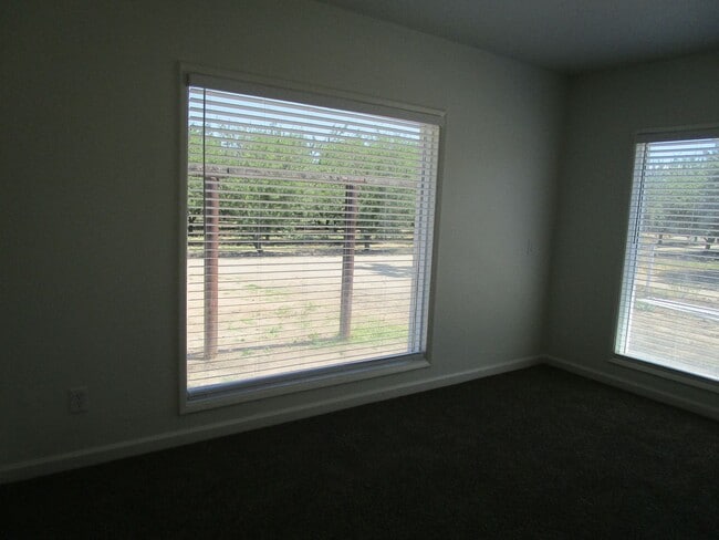Building Photo - Thank you for your interest in our propert...