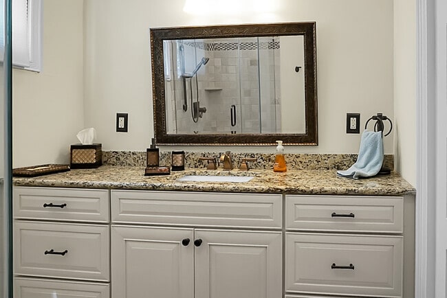 Building Photo - 6 Wentworth St