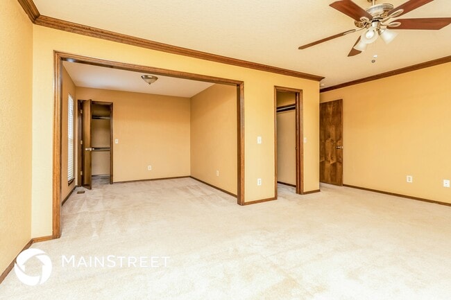 Building Photo - 708 Cactus Ct