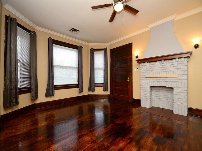 Building Photo - 602 1st Ave