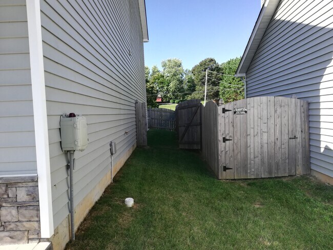 Building Photo - 6761 Padgett Hill Ln
