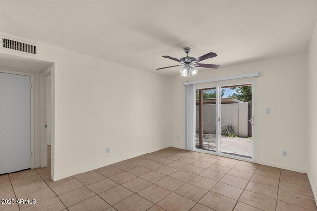 Building Photo - 7842 E Rovey Ave