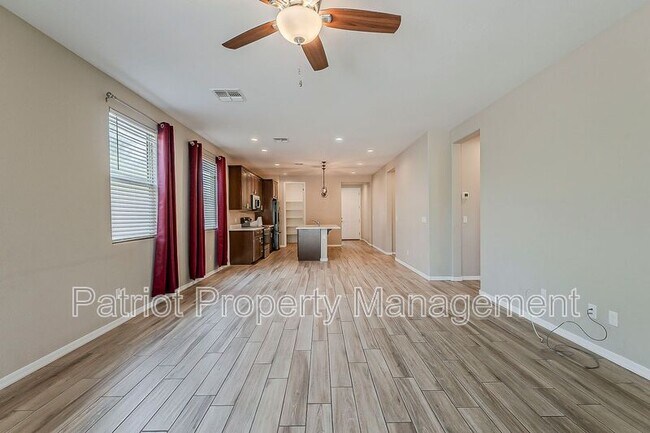 Building Photo - 25930 N Langley Dr