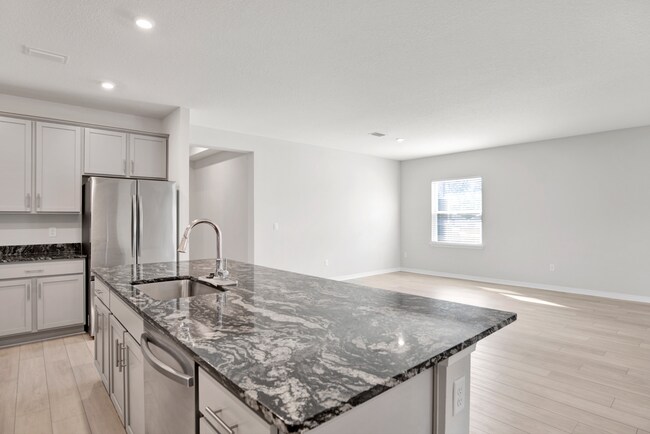 Building Photo - Spacious 4 bed cul-de-sac home in Bellview