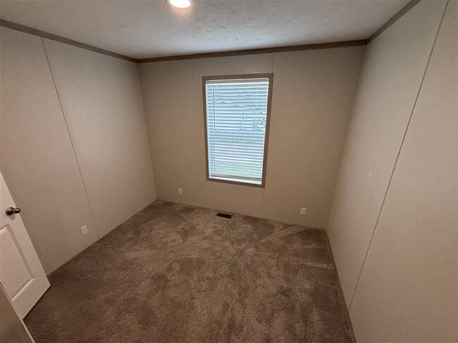 Building Photo - 36 Grant St