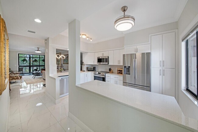 Building Photo - 6241 Pointe Regal Cir