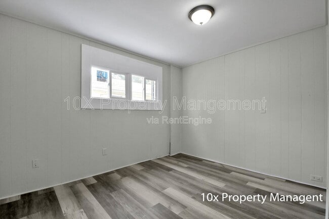 Building Photo - 2316 Ontario St
