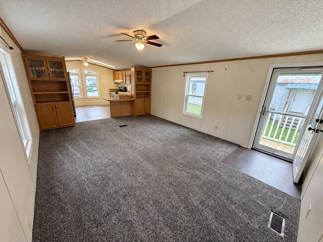 Building Photo - 93 Shady Ln