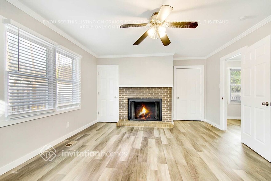 Building Photo - 3600 Barcelona Ave