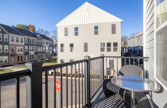 Building Photo - 4020 Capital Rdg Ct