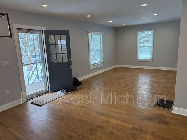 Building Photo - 1317 Morgan St NW