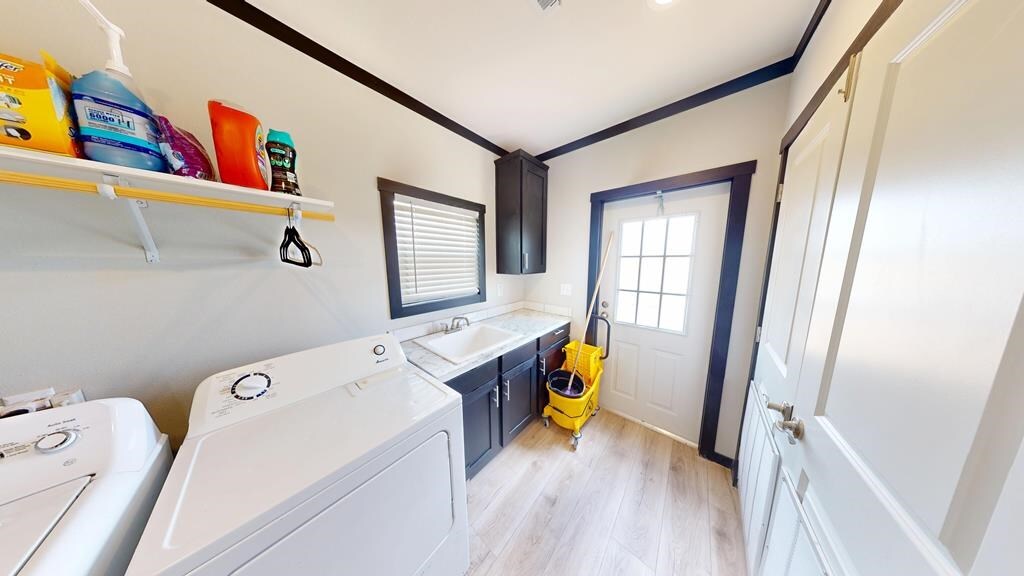 Building Photo - 822 Private Rd