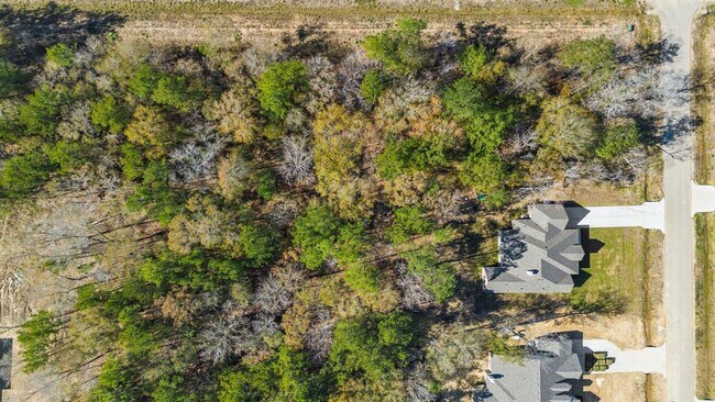 Building Photo - 1433 Rd 66113