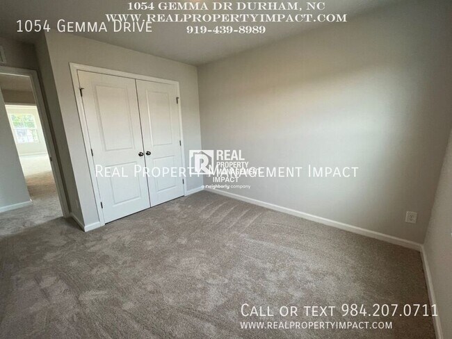 Building Photo - 1054 Gemma Dr