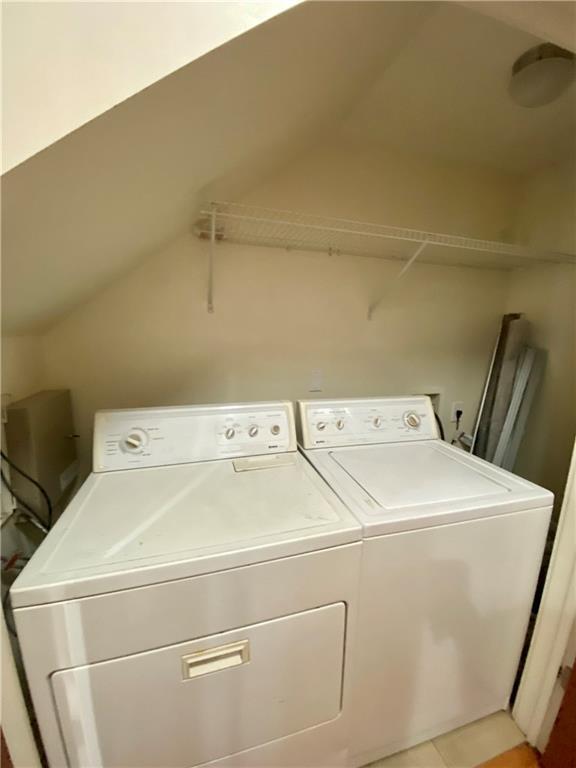 Building Photo - 1221 Caroline St NE