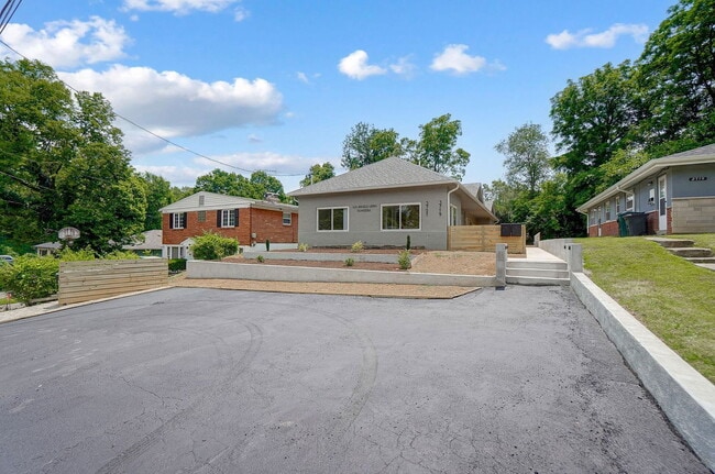 Building Photo - 3719 Kirkup Ave