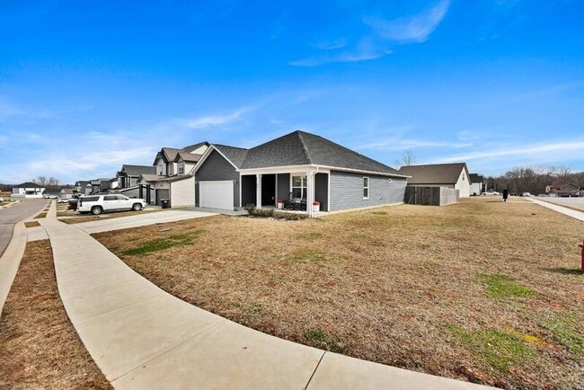 Building Photo - 441 Pomeroy Dr
